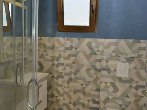 Izdavanje, kuća, 100m², Lješevići, Kotor - image 9