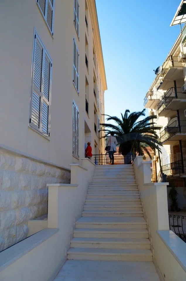 Sale, apartment, 60m², Petrovac, Budva