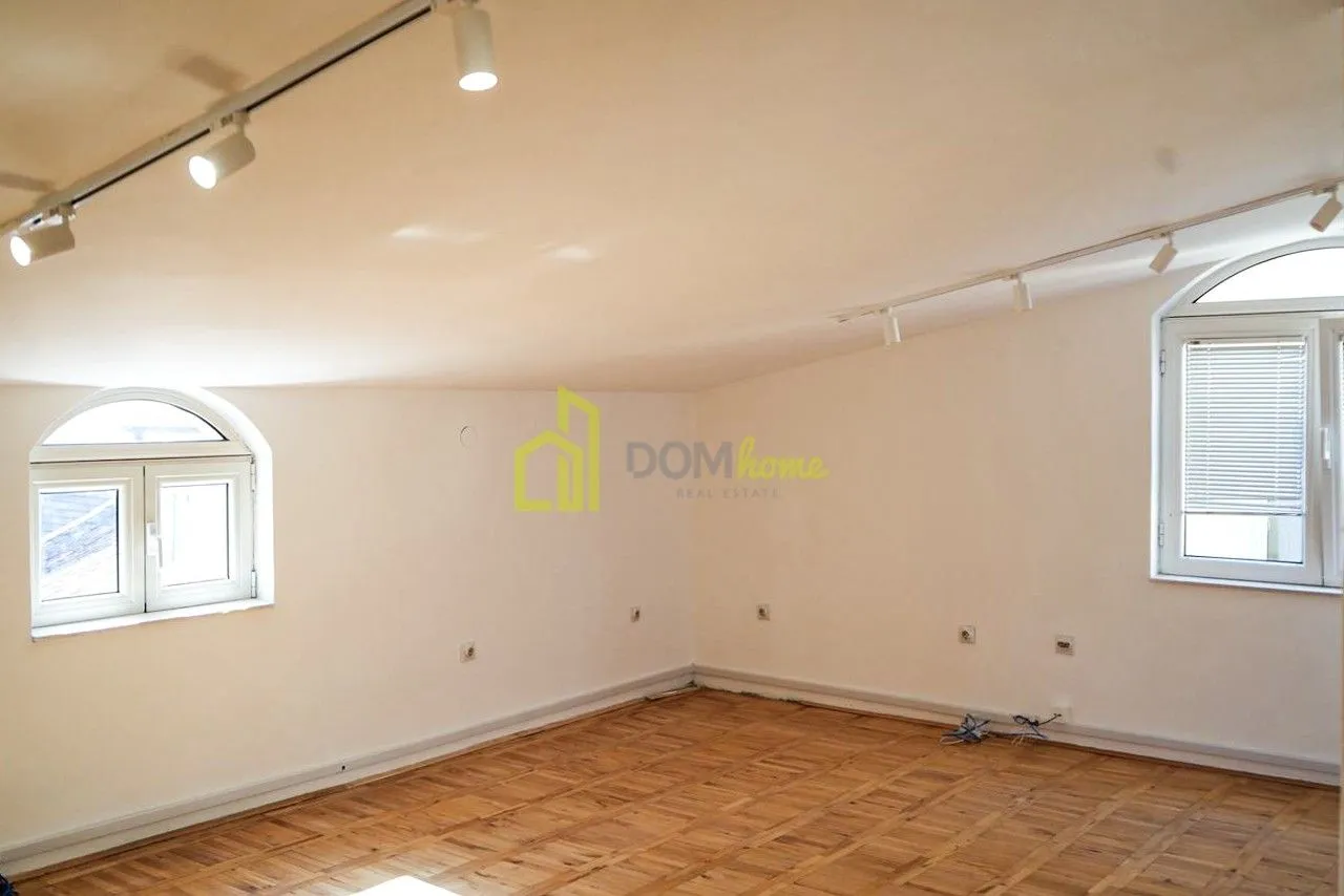 Rent, office space, 140m², Centar, Podgorica