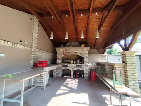 Sale, house, 326m², Kertvaroš, Subotica - image 7