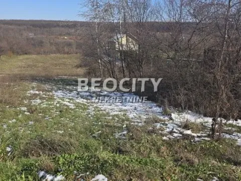 Zemljište in Sremčica