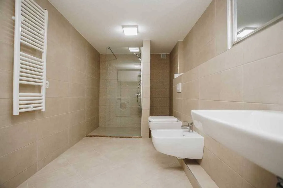 Prodaja, kuća, 300m², Krašići, Tivat