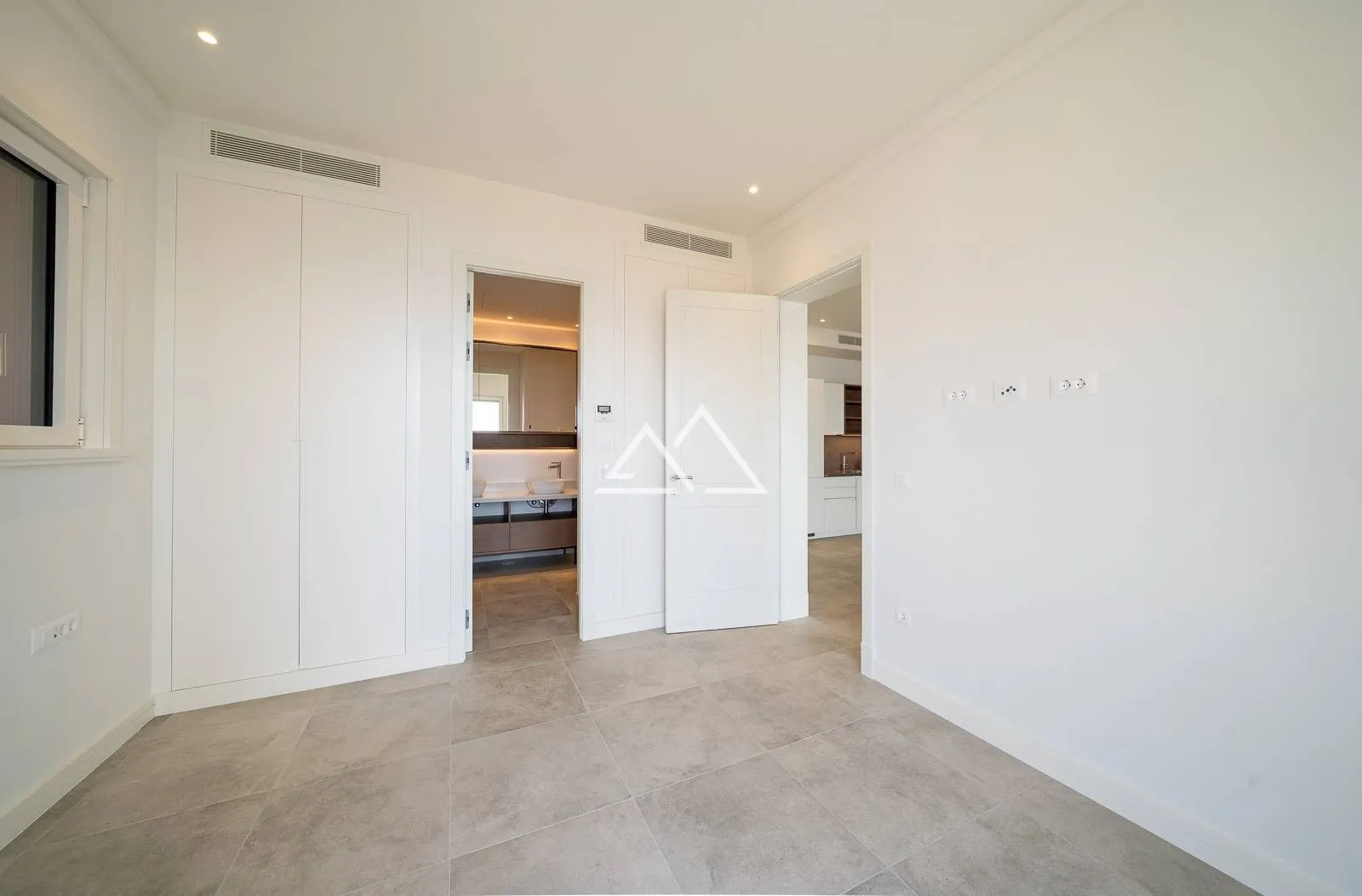 Prodaja, dvosoban stan, 105m², Luštica Bay, Tivat