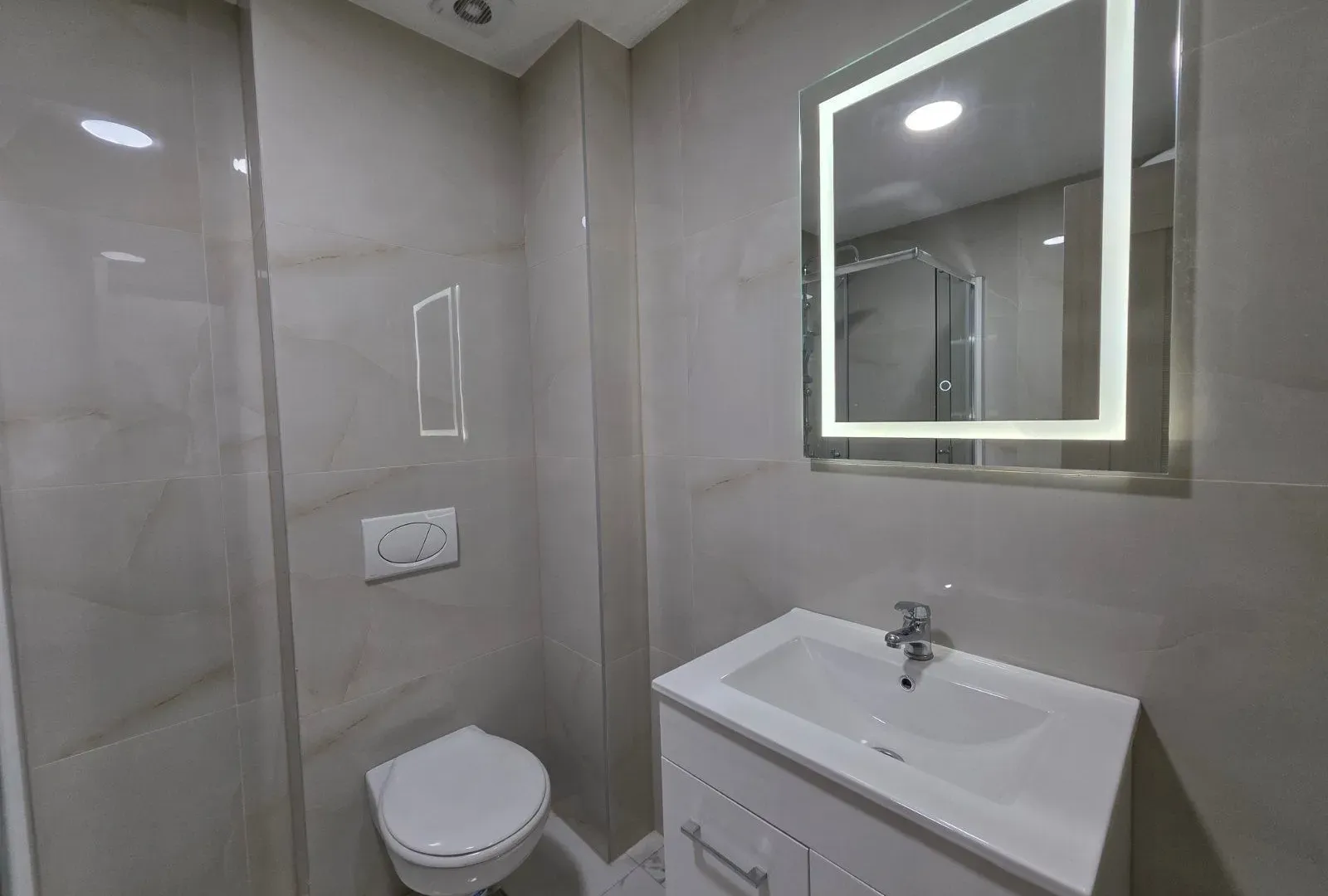 Sale, two bedroom apartment, 58m², Bečići, Budva