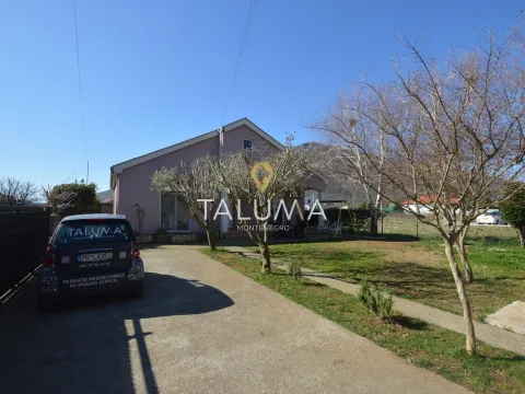 Prodaja, kuća, 150m², Tološi, Podgorica