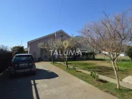 Prodaja, kuća, 150m², Tološi, Podgorica - image 1