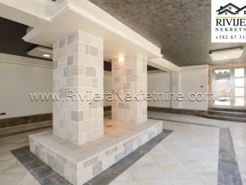 Sale, office space, 102m², Centar, Herceg Novi - image 1