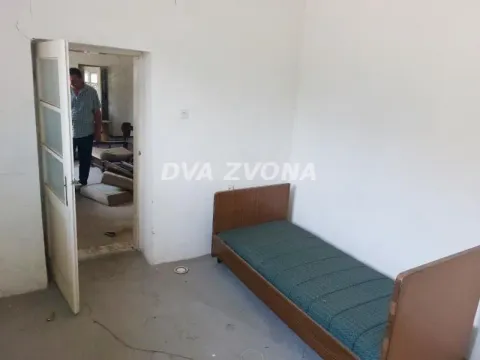 Prodaja, kuća, 270m², Bečej, Novi Sad - image 9