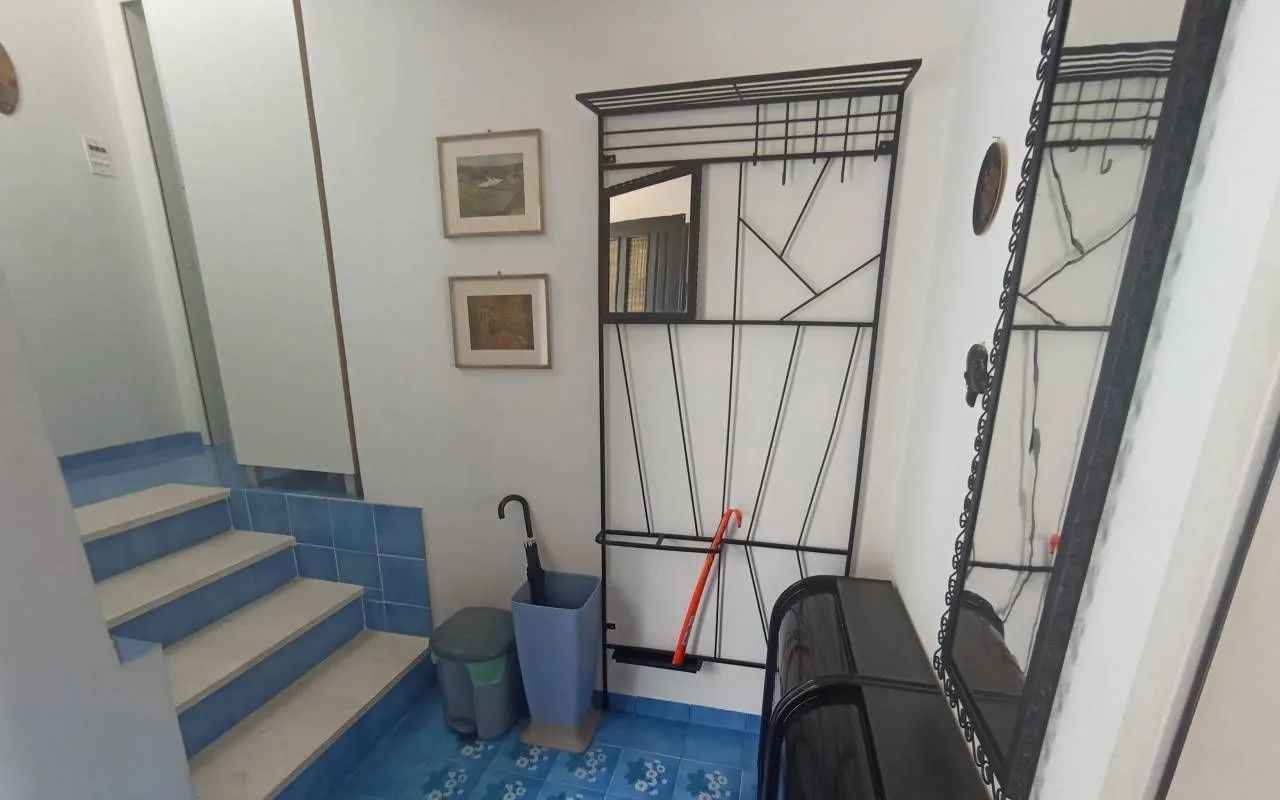 Izdavanje, kuća, 100m², Dobra Voda, Budva