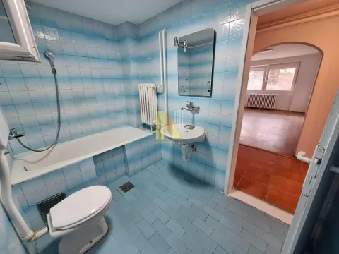 Izdavanje, kuća, 70m², Sremska Kamenica, Petrovaradin - image 6