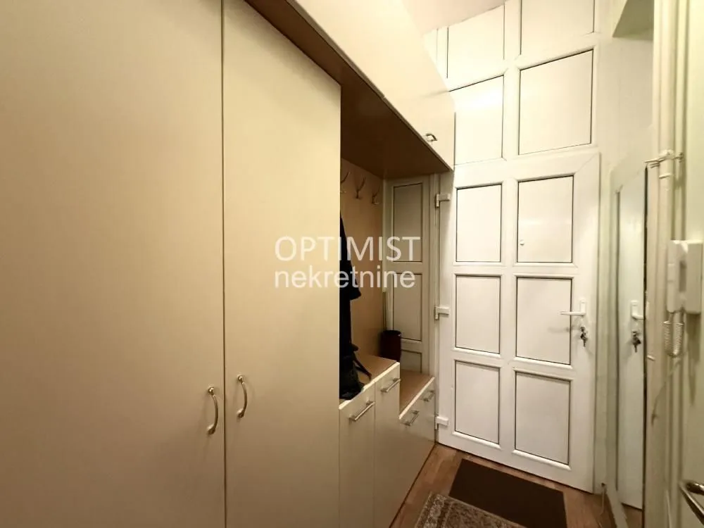 Rent, two bedroom apartment, 45m², Stari Grad, Beograd