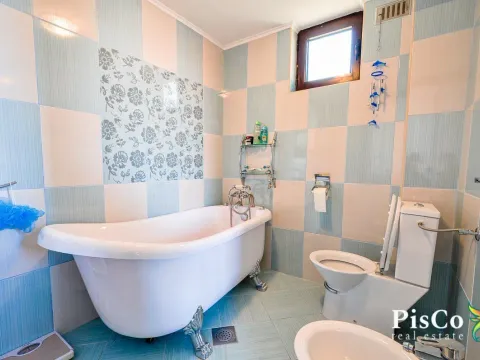 Prodaja, kuća, 130m², Tivat, Crna Gora - image 12