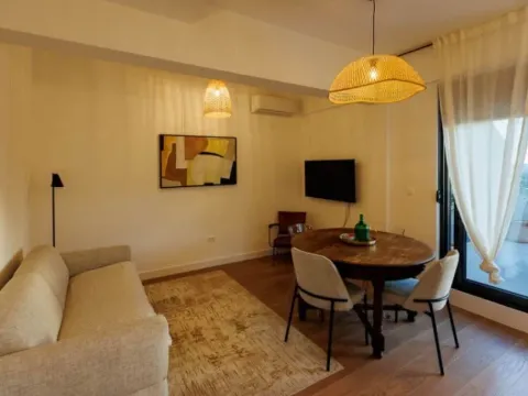Rent, one bedroom apartment, 42m², Bečići, Budva - image 11