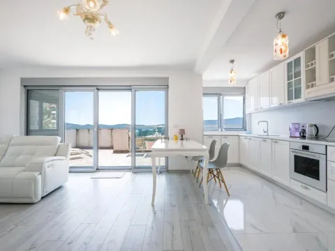 Prodaja, trosoban stan, 116m², Tivat, Crna Gora - image 5