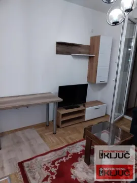 Rent, studio apartment, 22m², Bulevar Oslobodjenja, Novi Sad Sve Podlokacije - image 2