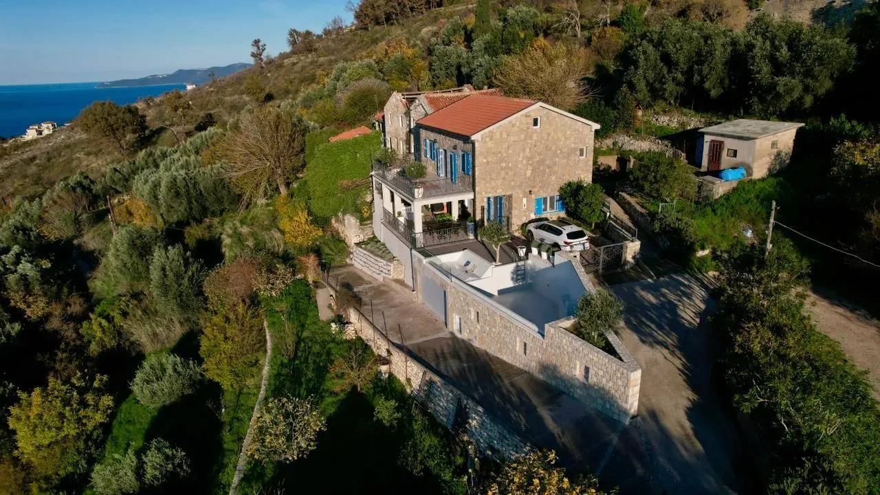 Prodaja, kuća, 116m², Reževići, Budva
