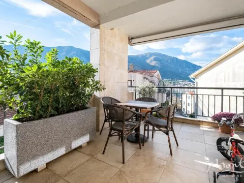 Prodaja, trosoban stan, 114m², Dobrota, Kotor - image 33