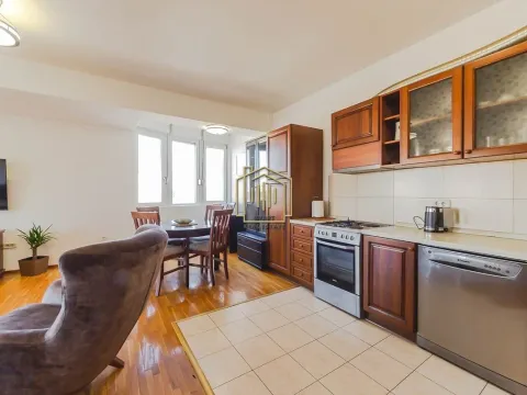 Izdavanje, dvosoban stan, 90m², Zabjelo, Podgorica - image 10