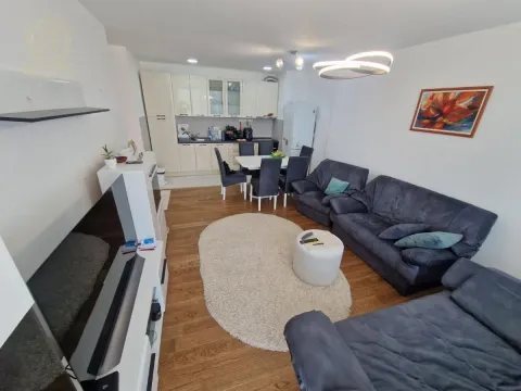 Sale, three bedroom apartment, 81m², Bulevar, Niš