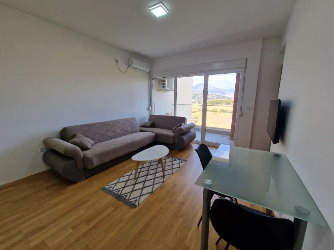 Rent, one bedroom apartment, 47m², Stari Aerodrom, Podgorica