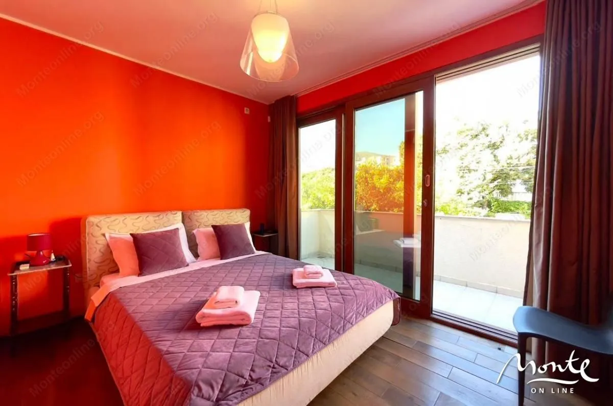 Sale, house, 323m², Utjeha, Bar