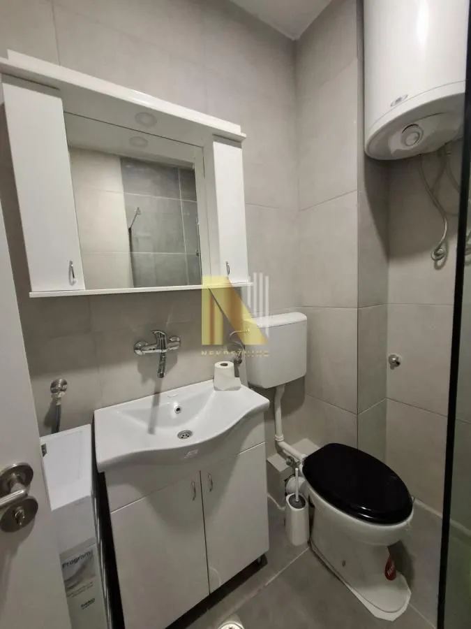 Izdavanje, dvosoban stan, 36m², Grbavica, Novi Sad Sve Podlokacije