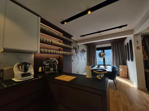 Prodaja, dvosoban stan, 85m², Dobrota, Kotor - image 7