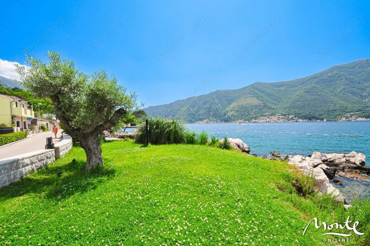 Sale, house, 1198m², Dobrota, Kotor