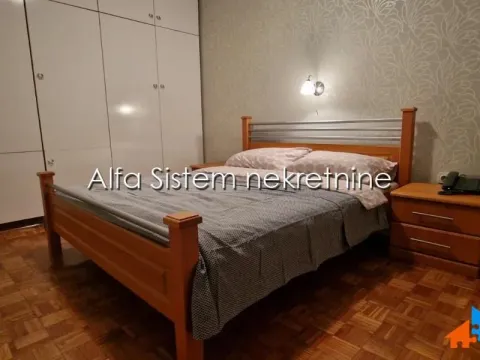 Izdavanje, stan, 70m², Kalenić Pijaca, Vračar Sve Podlokacije - image 11