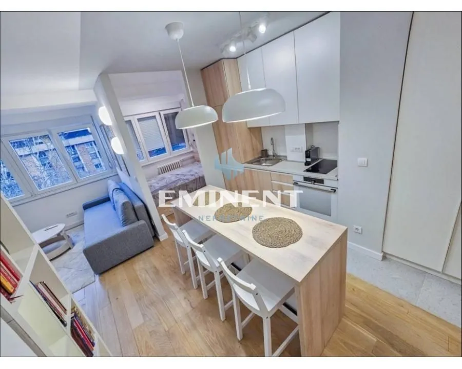 Izdavanje, stan, 34m², Stari Merkator, Novi Beograd Sve Podlokacije