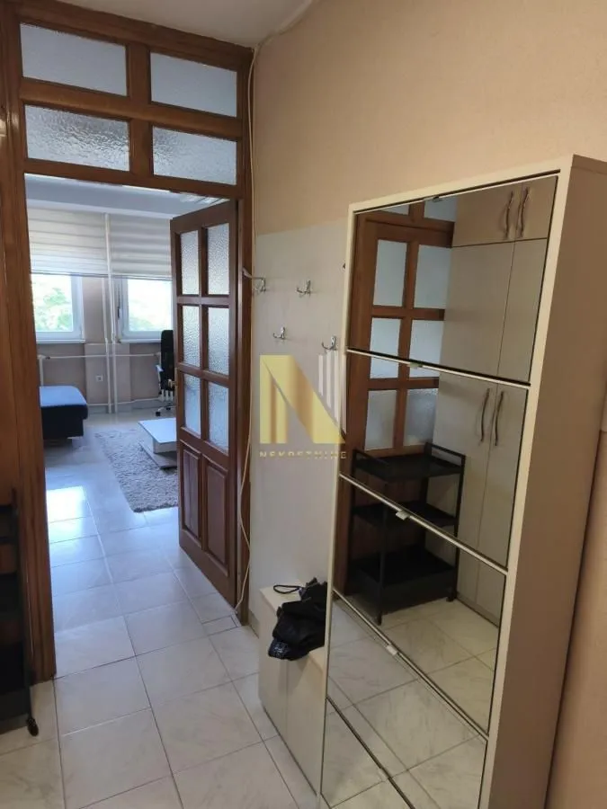 Izdavanje, garsonjera, 31m², Podbara, Novi Sad Sve Podlokacije