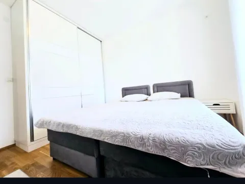 Izdavanje, jednosoban stan, 50m², Stari Aerodrom, Podgorica - image 6