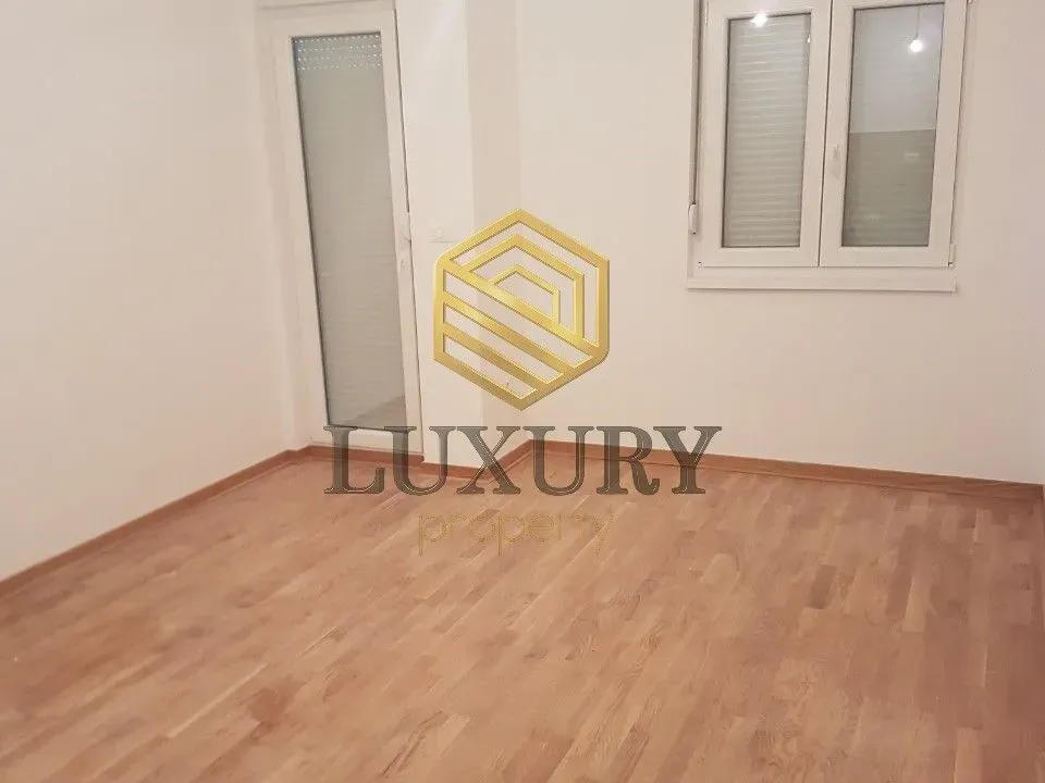 Izdavanje, jednosoban stan, 43m², City Kej, Podgorica