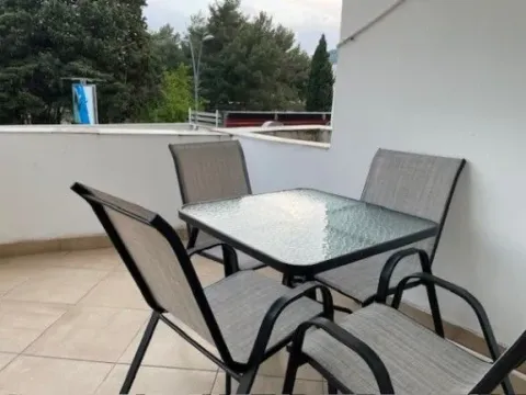 Rent, two bedroom apartment, 60m², Budva, Crna Gora - image 8