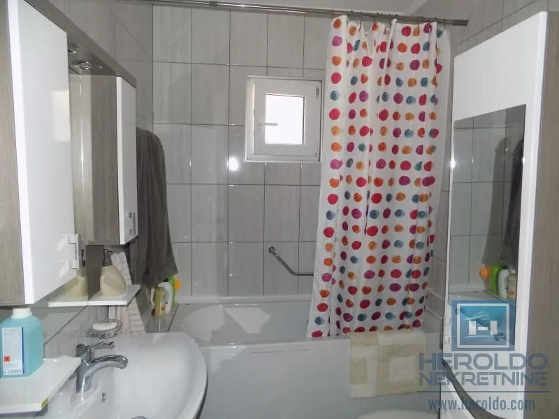 Sale, house, 230m², Centar, Paraćin