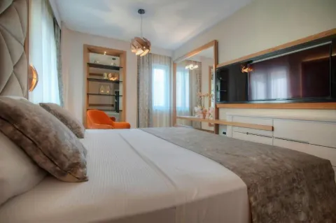 Rent, house, 180m², Prijevor, Budva - image 17