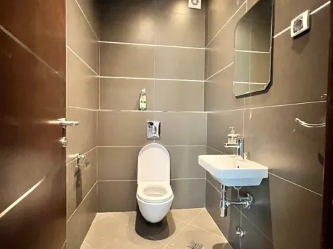 Izdavanje, četvorosoban stan, 228m², Preko Morače, Podgorica - image 5