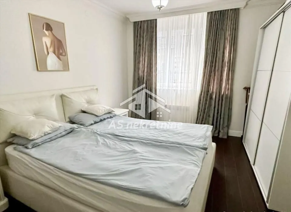 Izdavanje, dvosoban stan, 64m², Savski Venac, Beograd