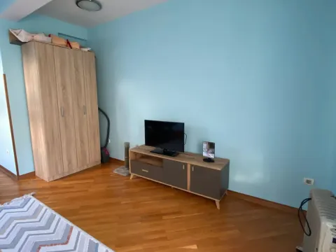 Izdavanje, jednosoban stan, 50m², City Kvart, Podgorica - image 12