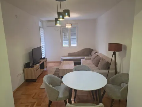 Rent, two bedroom apartment, 72m², Dubovica, Budva - image 2
