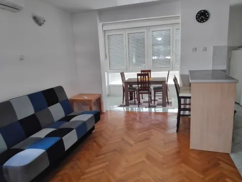 Rent, two bedroom apartment, 86m², Centar, Podgorica - image 2