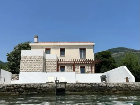 Sale, house, 110m², Bijela, Herceg Novi