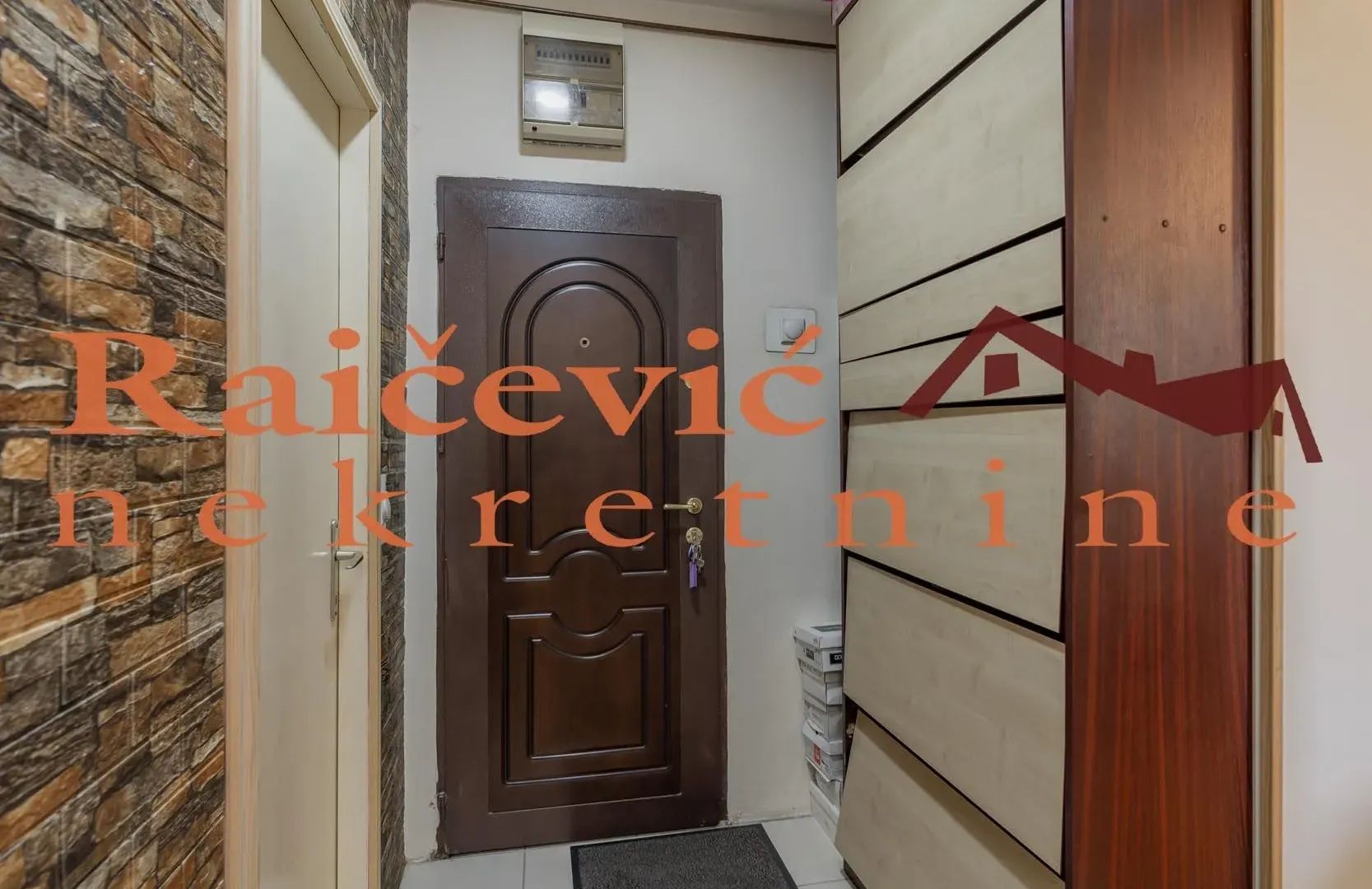 Sale, four bedroom apartment, 93m², Karaburma, Palilula Sve Podlokacije