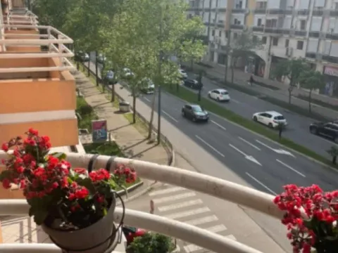 Prodaja, trosoban stan, 104m², Preko Morače, Podgorica