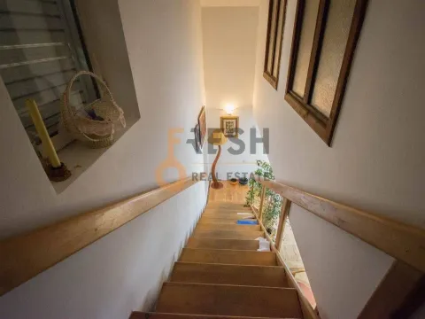 Sale, house, 400m², Zagorič, Podgorica - image 10