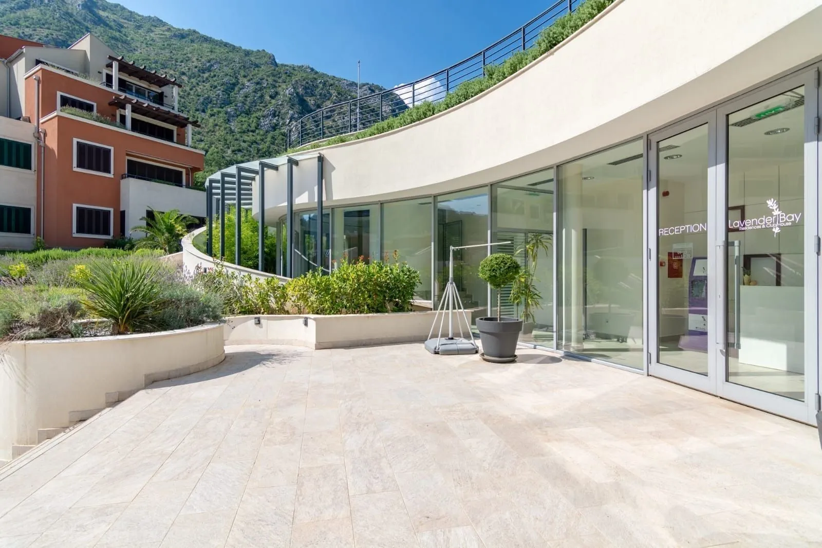 Prodaja, jednosoban stan, 58m², Morinj, Kotor