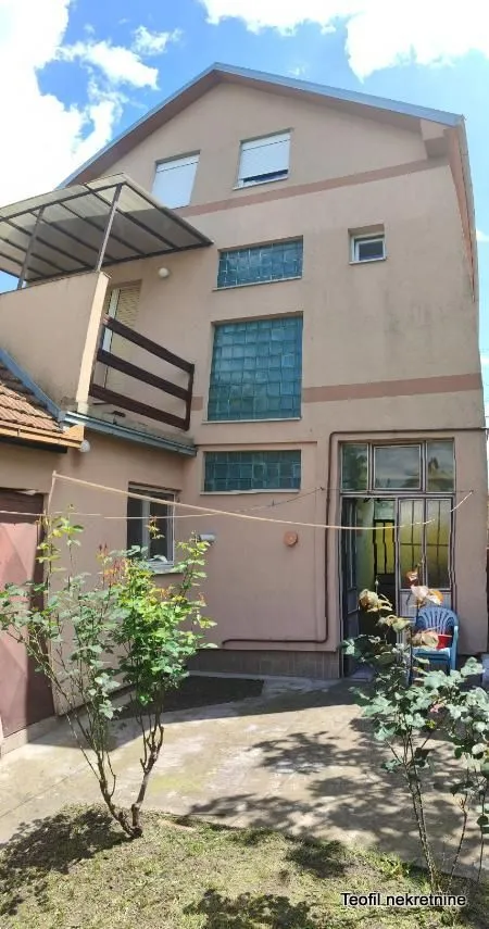 Prodaja, kuća, 230m², Nova Pazova, Stara Pazova