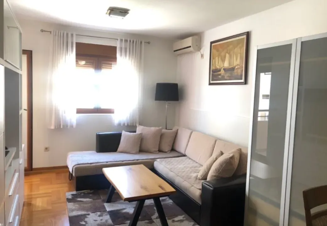 Prodaja, jednosoban stan, 46m², Stari Aerodrom, Podgorica