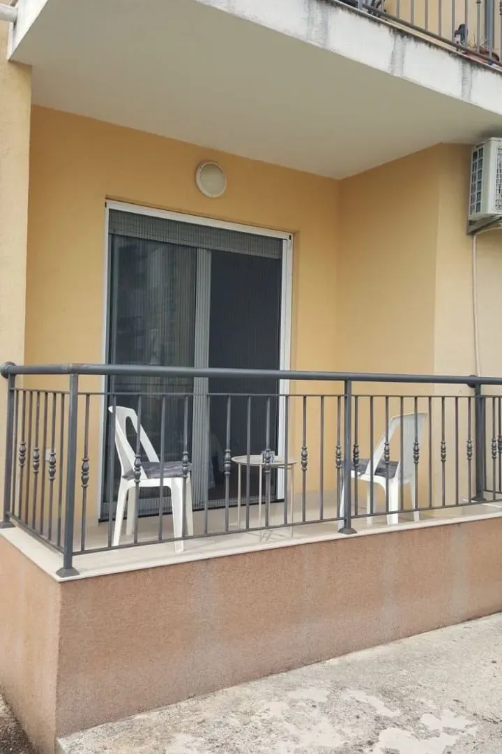 Rent, two bedroom apartment, 65m², Tivat, Crna Gora
