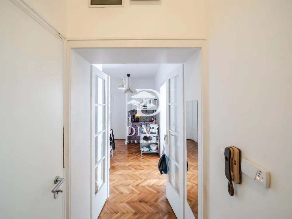 Prodaja, trosoban stan, 72m², Obilićev Venac, Beograd